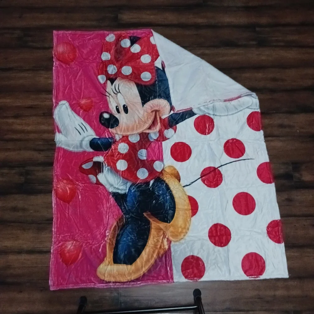 Disney Minnie Mouse Polka Dot Fleece Throw Blanket Pink White Red 50x40